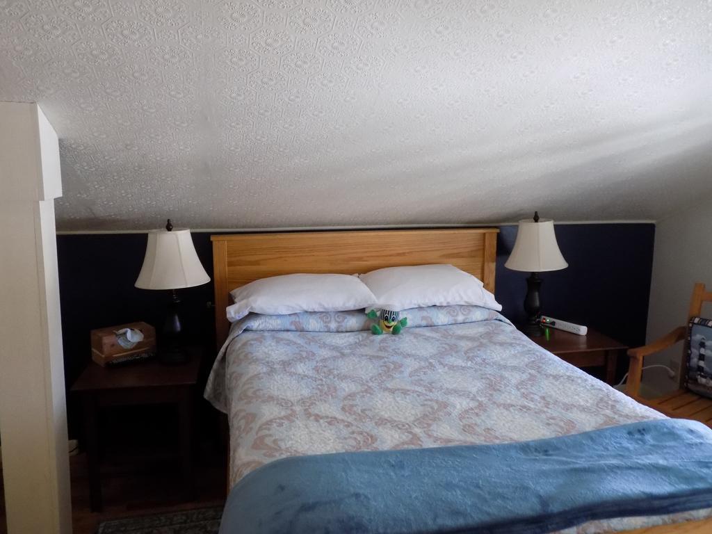 Wilderness Inn Bed And Breakfast Bed & Breakfast